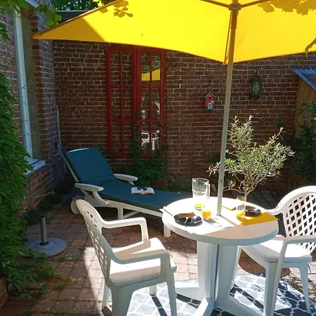 Le Paris Londres Bed & Breakfast Mesnieres-en-Bray